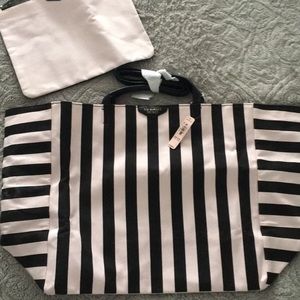 Victoria’s Secret tote bag/ perfect beach bag